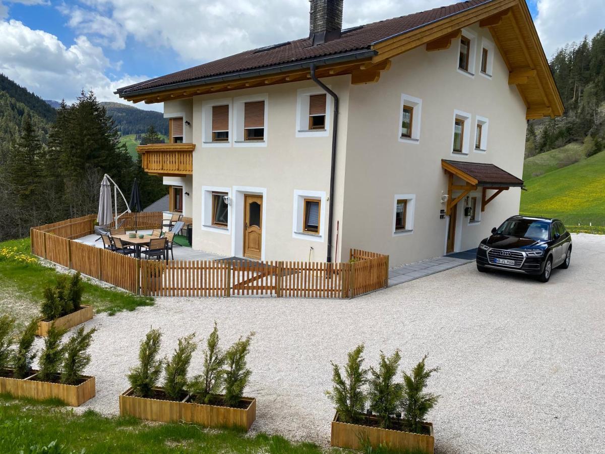 Apartments Oberhollenzer Prags Exterior foto